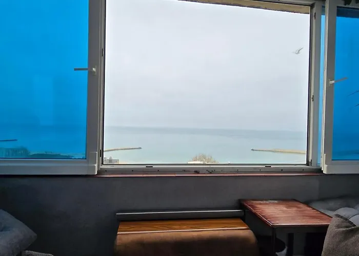 Lägenhet Pe Malul Marii