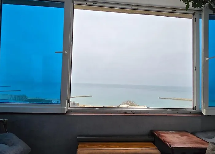 Апартаменти Pe Malul Marii Констанца